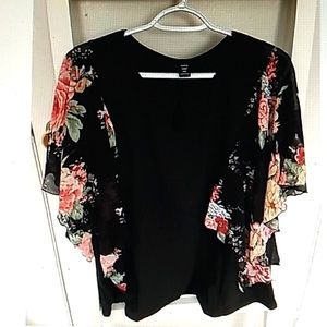 Women's Plus Curve Floral Print Shirt Top With Betterfly Sleeves Sz 2X